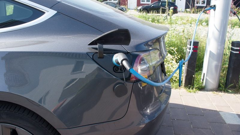 Aangepaste subsidiebedragen elektrische auto  