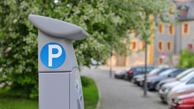 Prejudiciële vragen over karakter naheffingsaanslag parkeerbelasting  