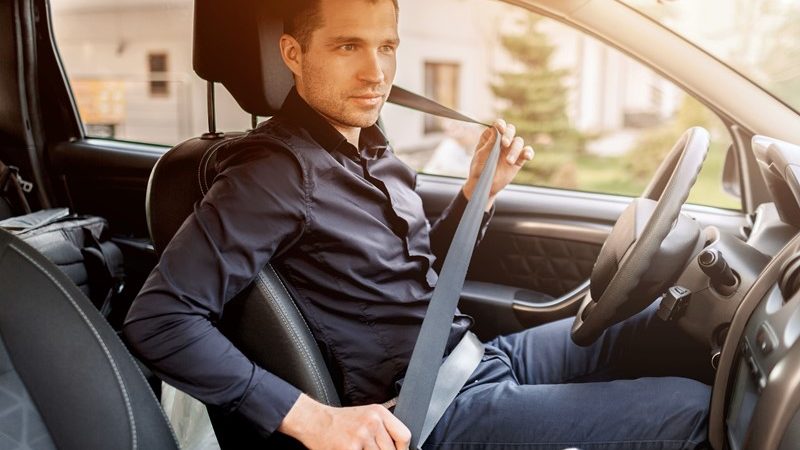 Tegen afspraak in privé rijden met auto van de zaak reden voor ontbinding  