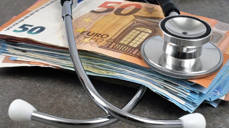 Vrijstelling van btw bij doorbelasting aansprakelijkheidsverzekering  