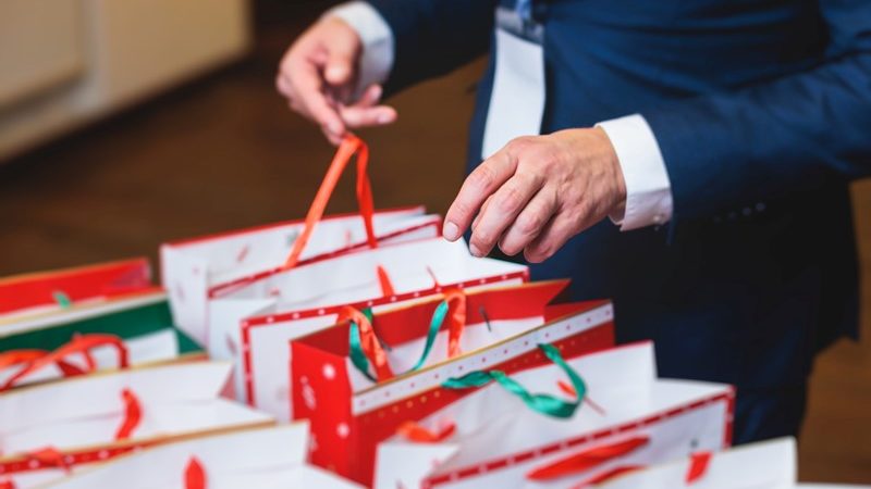 Draag bij leven vermogen over naar de (klein)kinderen om erfbelasting te beperken  