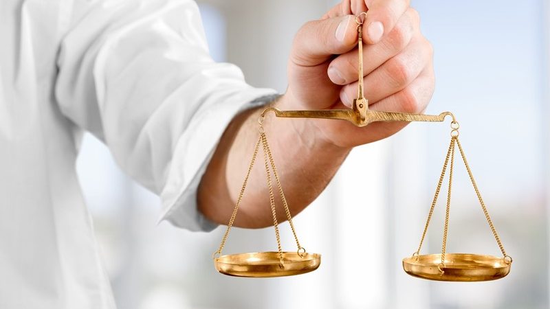 Gelijk loon, gelijk fout: hoe de Belastingdienst dga’s op één hoop gooit  