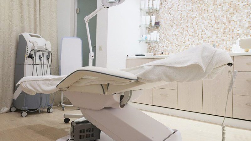 Handvol e-mails levert volledig gebruikelijk loon op  