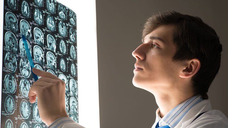 Verzekeringsplicht bestuurders door ongelijk aandelenbezit  